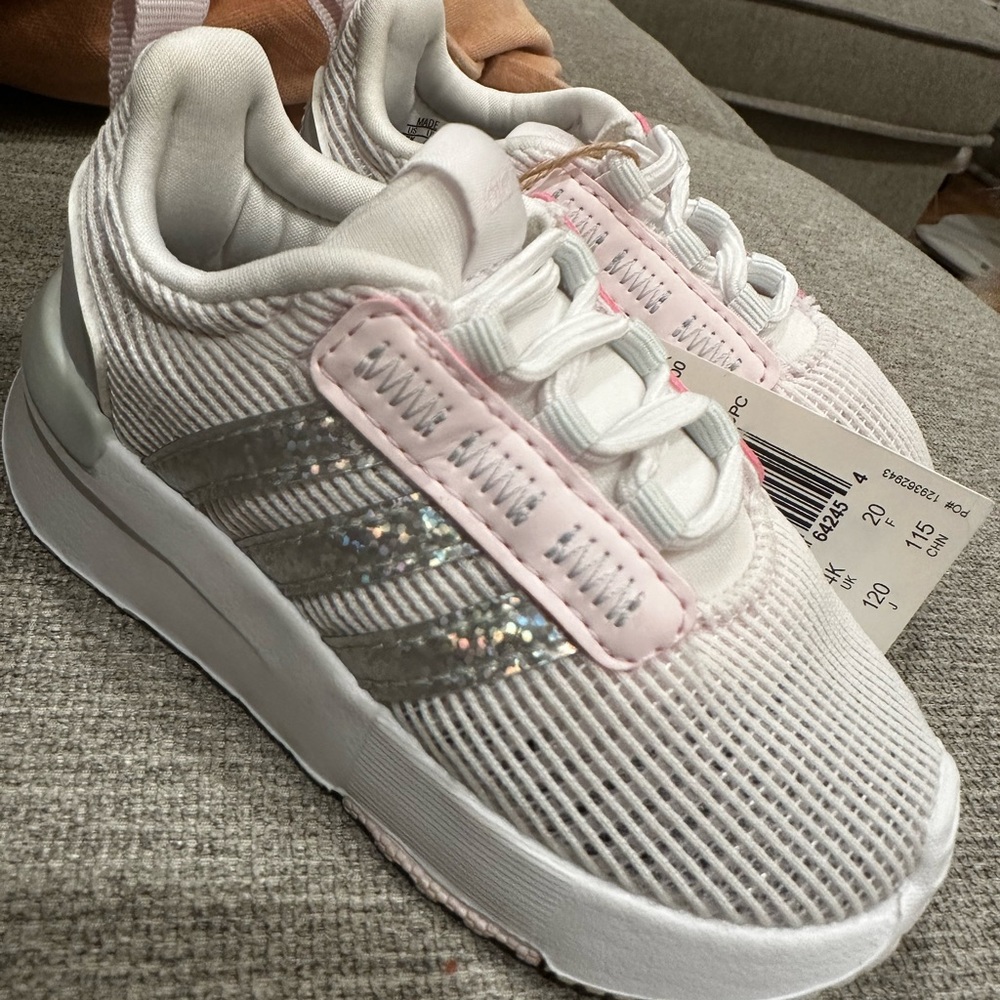 Baby girl adidas size 5 NWT